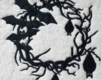 Haftowany ręcznik nietoperzowy - ręcznik na Halloween - ręcznik z wieńcem nietoperza - ręcznik kąpielowy - ręcznik do rąk - ręcznik do opuszek palców - fartuch kuchenny
