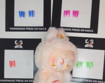 labubu Presse auf Nägel Neon Bling