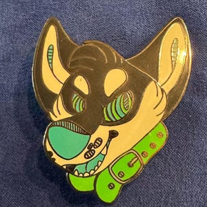 Hypno Husky Emaille Pin