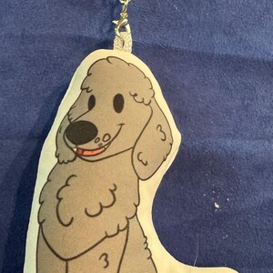 Portachiavi di peluche a forma di barboncino