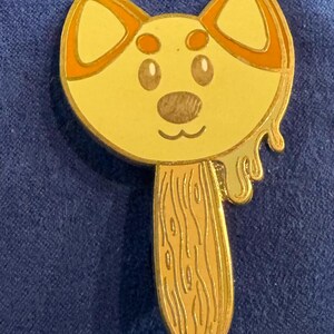 Creme Shiba Inu Eis am Stiel Emaille Pin