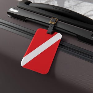 Scuba Diving Luggage Tag | Travel Accessory for Scuba Divers | Red SSI Flag Baggage Suitcase Tag | Dive Trip | Scuba Gear