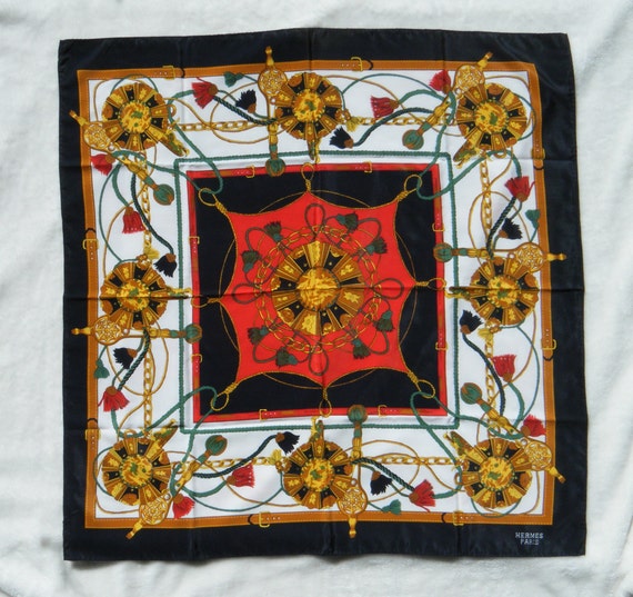 Classic 80s Hermes Scarf Wrap Large - 34" (86cm) … - image 2
