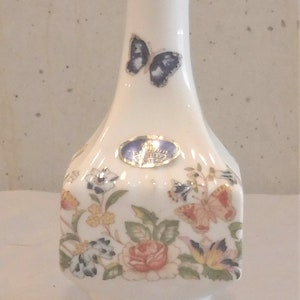 Vintage Aynsley Cottage Garden 7&quot; Bud Vase Fine Bone China Made in England