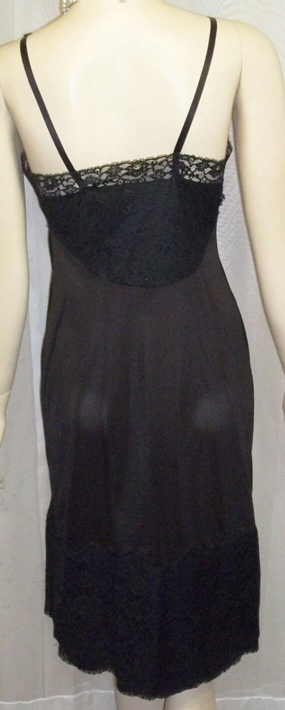 Vintage Vanity Fair Full Slip 32 Short Black Lace… - image 4