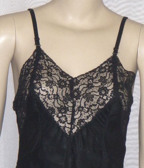 Vintage Vendome Full Slip Black Silky Nylon Size 3