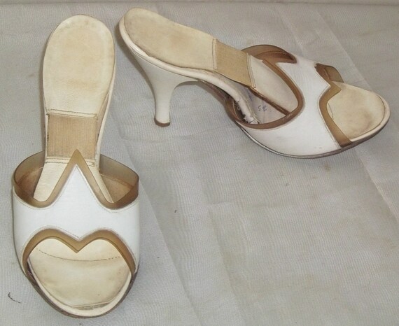 Deadstock Vintage White Leather Spring-O-Lators Sp