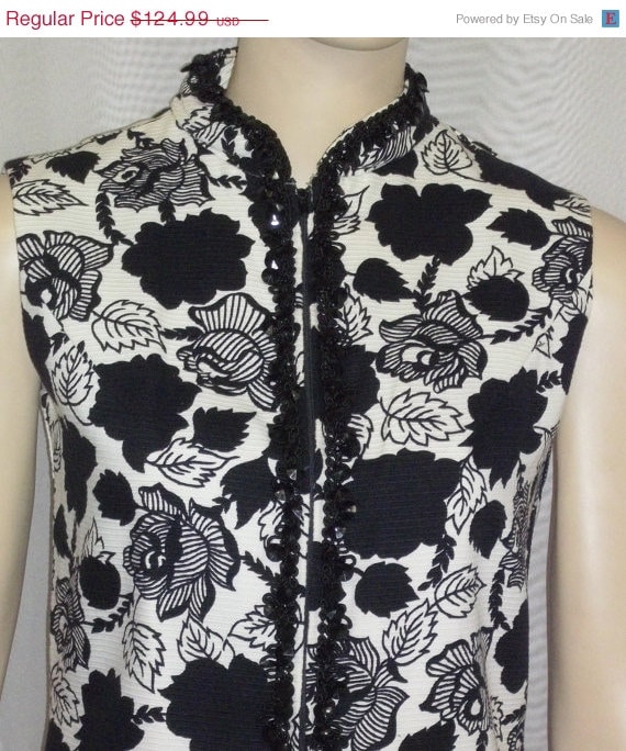 Vintage Floral 1960's Mad Men Mini Dress Mod Retr… - image 1