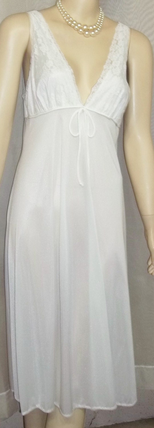 Vintage White Nylon Plunge Neckline Nightgown Medium Half Sweep - Etsy