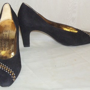 Vintage Bruno Magli Suede Leather Shoes Classic Pumps 9AA Heels Rhinestones