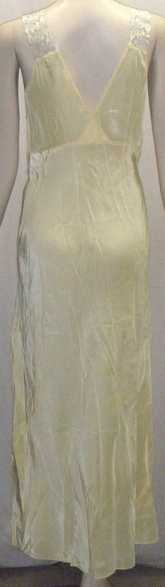 Vintage 1930's Bias Cut Long Nightgown Cut Out La… - image 4