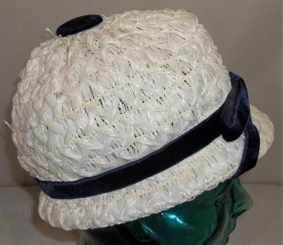 Vintage White Straw Raffia Bucket Cloche Hat Navy… - image 4