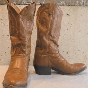 Vintage Mens Tony Lama Tan Fancy Leather Cowboy Western Boots 8 1/2 D