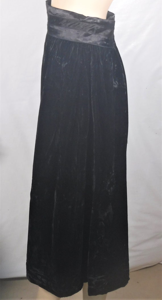 Vintage Gunne Sax Jessica McClintock Black Velvet… - image 2