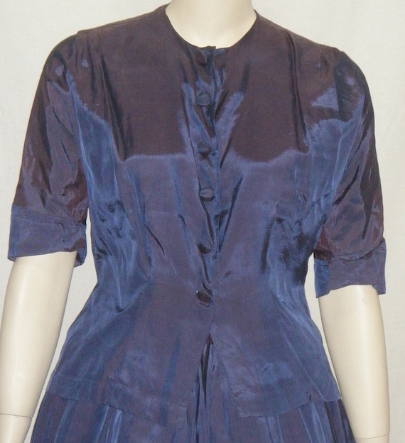 38+ Blaues Kleid Illusion Background