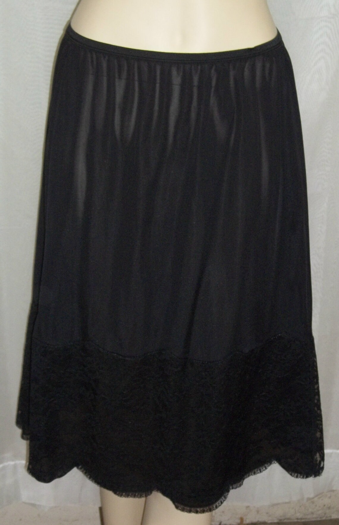 Vintage Vanity Fair Black Half Slip Nylon Lace Large Pillowtab Etsy