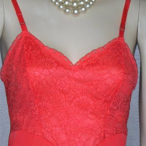 Vintage Vanity Fair Full Slip 6 Petite Lace Nylon Chiffon Coral Watermelon