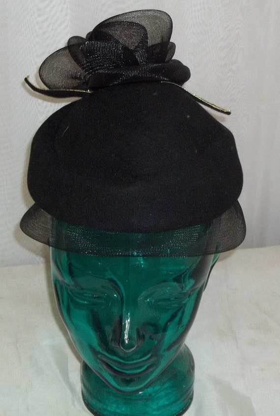 Vintage Anita Pineault Canada Felt Flower Hat Blac