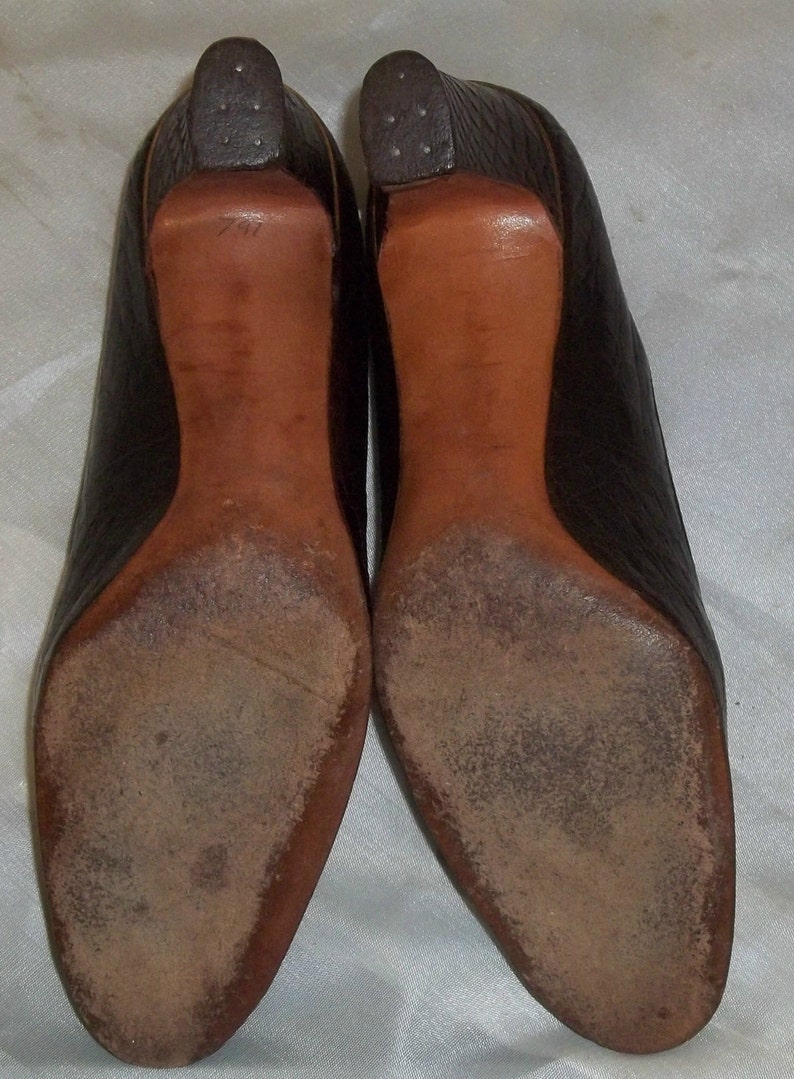 alligator skin pumps