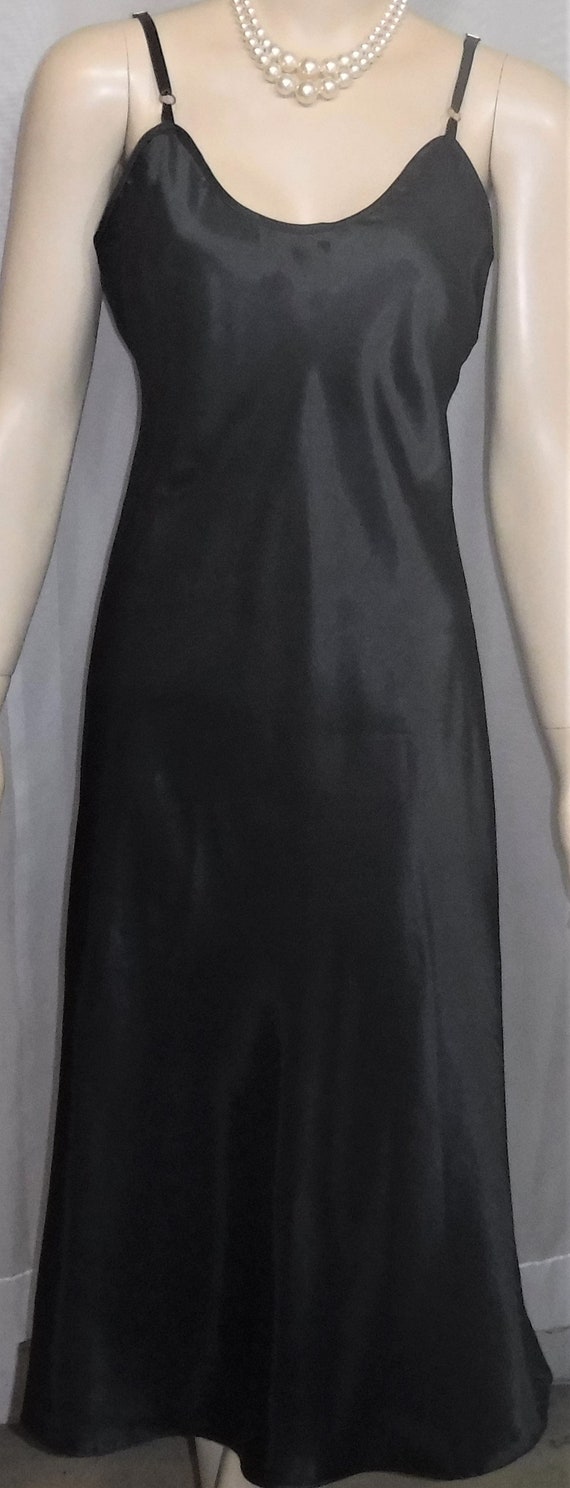 Vintage Vanity Fair Silky Full Slip Nightgown 34 … - image 2