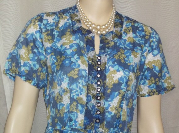 Vintage 1940's Blue Floral Women's Day Dress Mediu