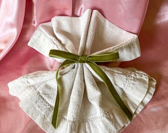 Velvet Bow Napkin Rings: Handmade Holiday Table Decor