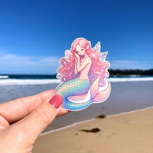 Pegatina de sirena pastel: Calcomanía mágica del océano para portátil