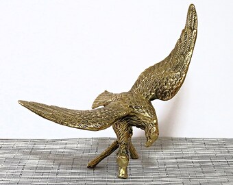 Solid Brass Eagle Statue, 12" wing span, brass decor, bird of prey, vintage eagle figurine, home decor, Golden Eagle