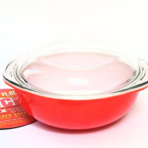 Vintage Red Pyrex Casserole Dish with Lid: 024 -2 QT, Unused