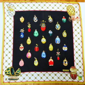 Foulard En Soie MANTERO Vintage - 86 X 88 Cm - Couleur Rouge - Occasion
