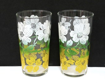 2 juice glasses, Federal Glass Company, dogwood pattern, white and yellow, drinking glasses, kitchen and dining, vintage drinkware