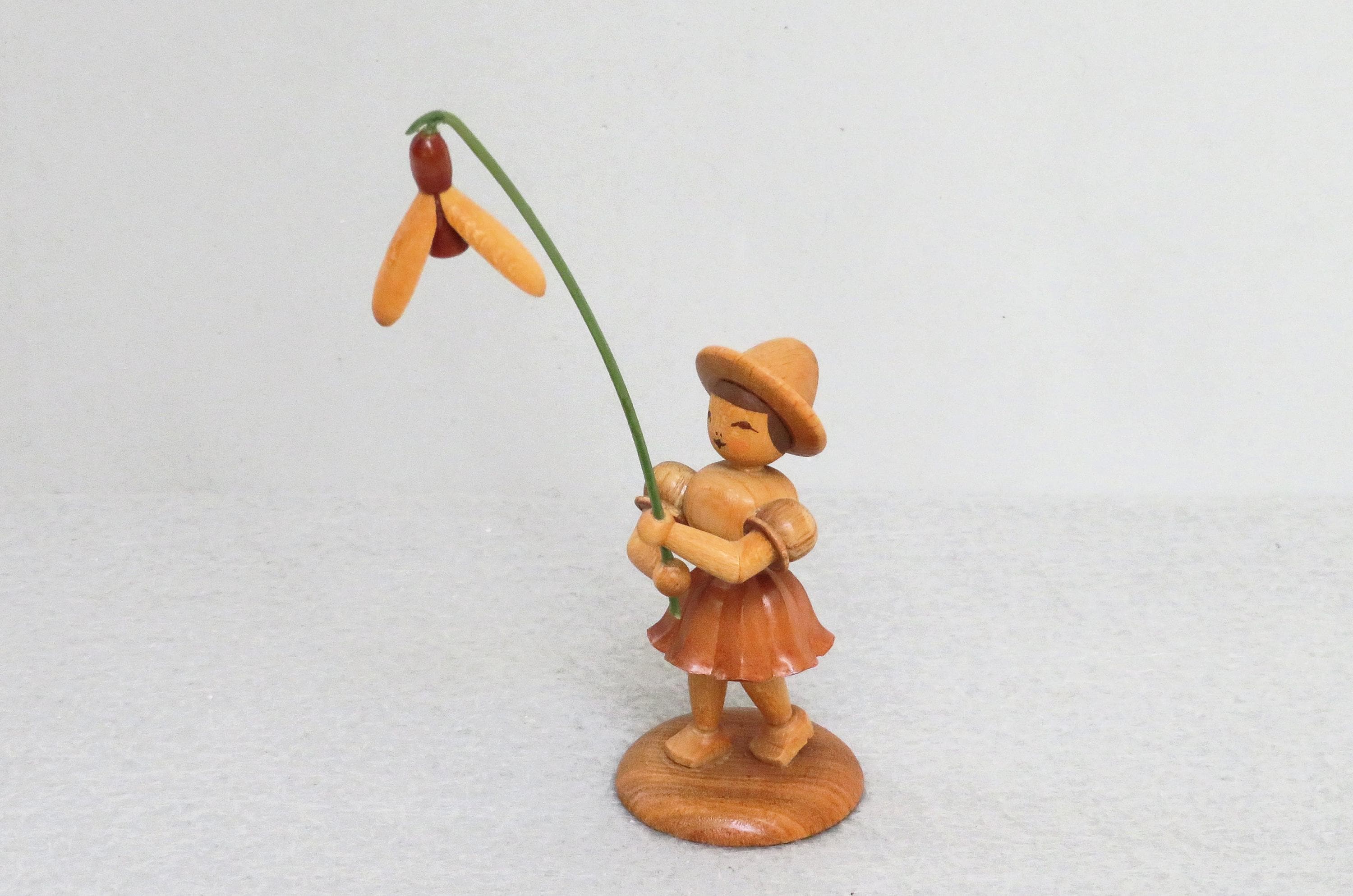 ERZGEBIRGE 木製オブジェ 女の子と木 Vintage ERZGEBIRGE Figurine, Flower Girl, Natural Wood