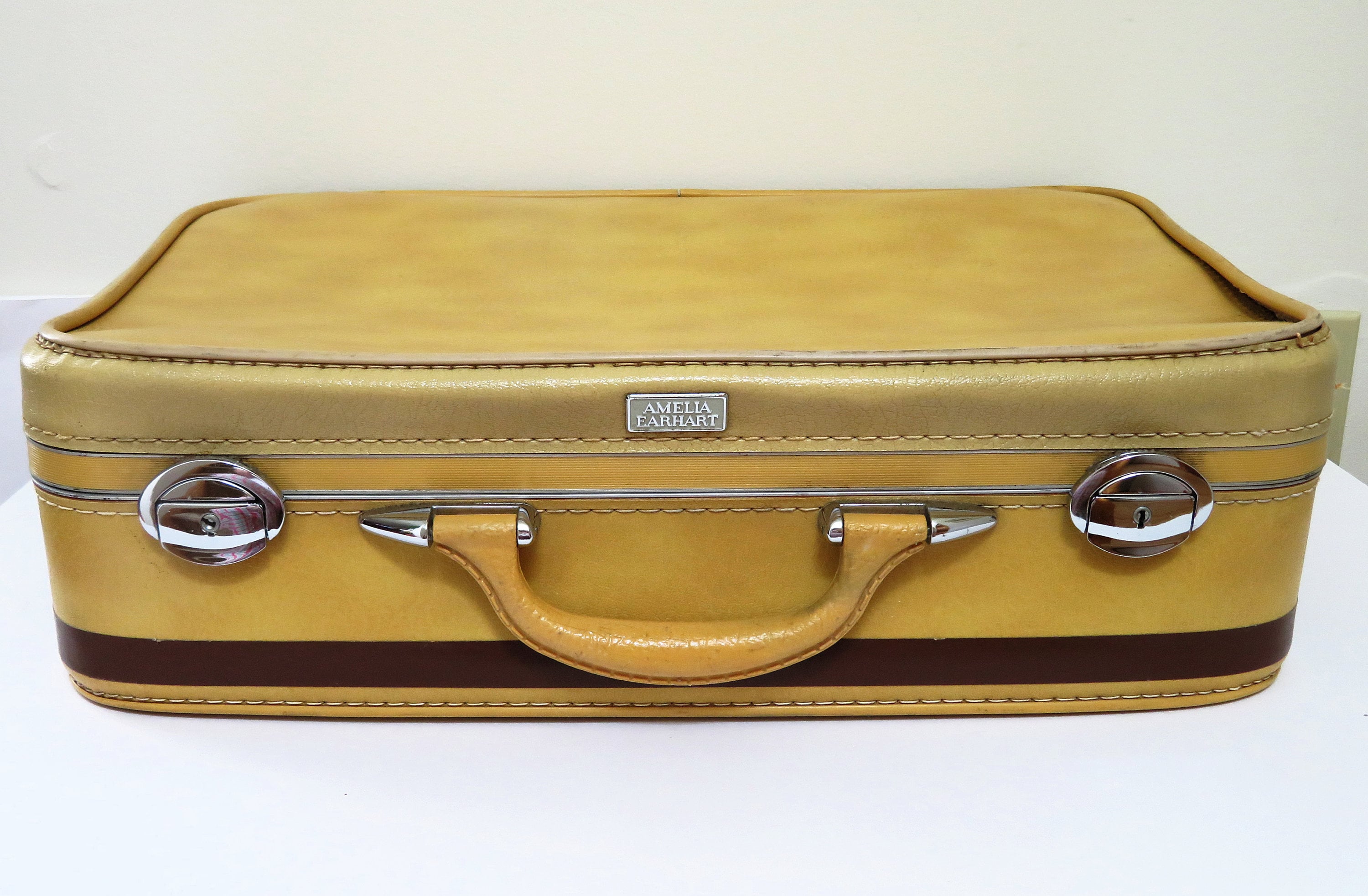 Retro AMELIA EARHART Suitcase, Golden Honey Color/ Brown Stripe