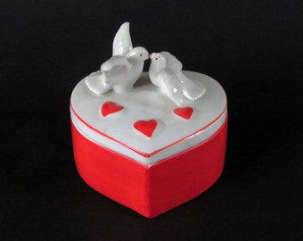 vintage love birds trinket box, heart shaped with 2 white doves on lid, ring dish, Valentine's Day decor, red and white, ceramic, Japan