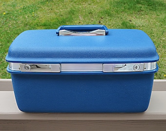 Samsonite Train Case Saturn 400, vintage/unused, royal blue, with tray mirror & key, retro luggage