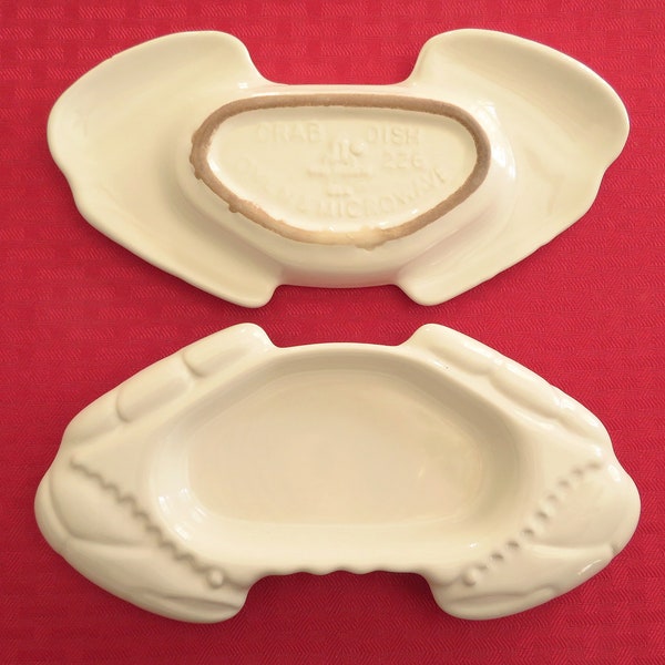 Set of 4 Pfaltzgraff crab dishes, kitchen and dining, white bake and serve stoneware, chip resistant, dishwasher safe, dining and serving