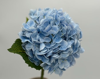 Real Touch himmelsblå konstgjord hortensia: Konstgjord blommig med stjälk