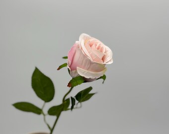 Konstgjord ros, mörkrosa konstgjorda roshuvuden med stjälkpaket