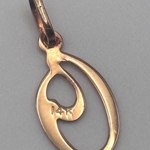 Vintage 60s 14K Gold Letter O Initial Pendant ~0.5 1/2 Inch Yellow Gold Swirled Script