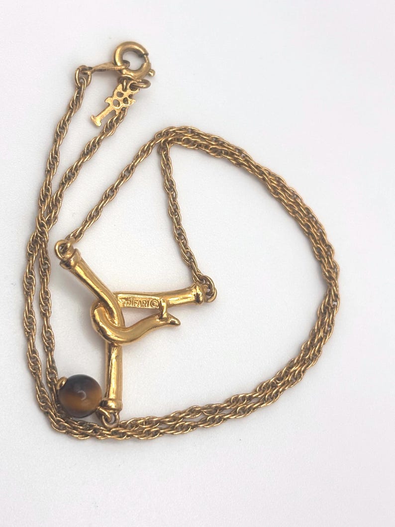 Vintage 60s Trifari Tiger Eye Bead Hook Necklace 15.5 15 1/2 Inches Yellow Gold Tone Y-Shape immagine 7