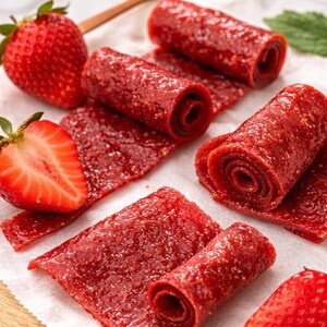 Erdbeer-Fruchtrollen | Gesunder Snack für Kinder | Natürliches Fruchtleder | Hausgemachter Snack | Ohne Konservierungsstoffe Bild 6