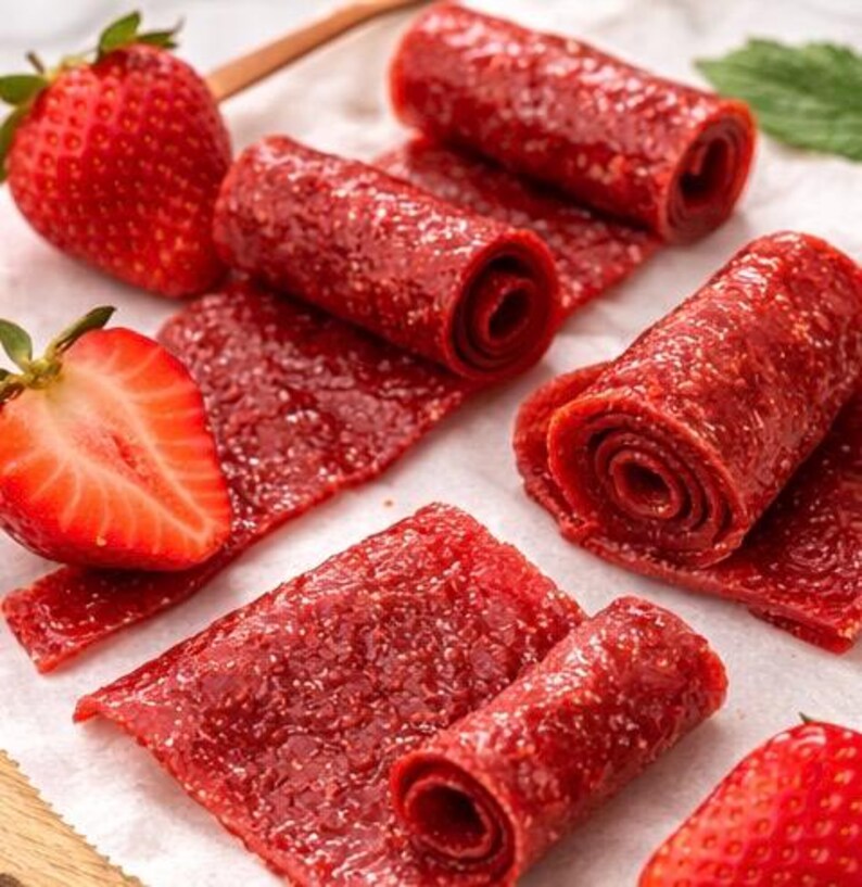 Erdbeer-Fruchtrollen | Gesunder Snack für Kinder | Natürliches Fruchtleder | Hausgemachter Snack | Ohne Konservierungsstoffe Bild 6