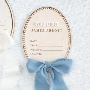 Letrero de madera con fecha de nacimiento de bebé recién nacido, letrero de anuncio de hospital, decoración de guardería, regalo de baby shower, marcador de hito para niño, tarjetas de hitos