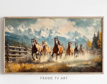 Puede incluir: Una pintura enmarcada representa una manada de caballos corriendo por un campo, con montañas al fondo. La obra de arte presenta una valla de madera rústica y una paleta de marrones, azules y blancos. El texto "FRAME TV ART" está en la parte inferior.
