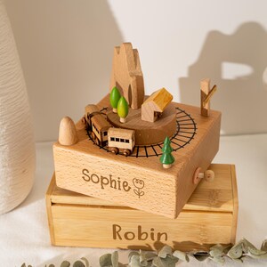 Caja musical de tren de madera personalizada, caja de música grabada con nombre, cajas de música de madera, regalo de recuerdo para niños, baby shower, regalo de Pascua