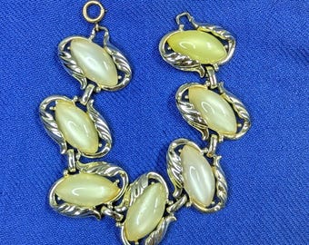 Vintage Mid Century Bracelet: Thermoset Yellow Gold Tone & Lime Link Bracelet,  Statement Jewelry 1950s