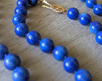 COLLIER LAPIS LAZULI vintage : argent sterling 925 et fermoir plaqué or, cordon de perles bleu des années 1980
