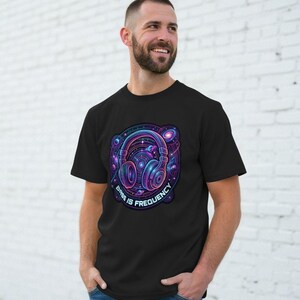 Basic Shirt Herren „Bass Is Frequency“