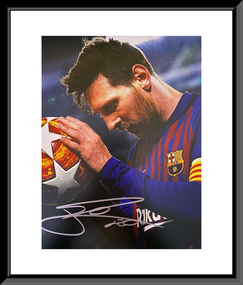 Photo signée par Lionel Messi Barcelone et Cristiano Ronaldo Real Madrid, avec cadre photo