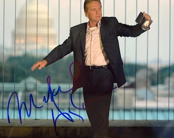 Fotografía original autografiada de Michael Douglas - enmarcada